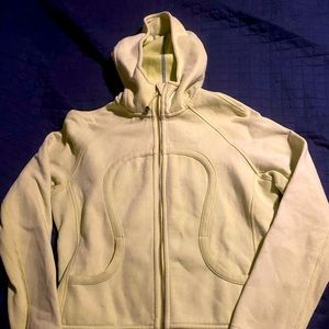 Lululemon scuba sweater in excellent condition
